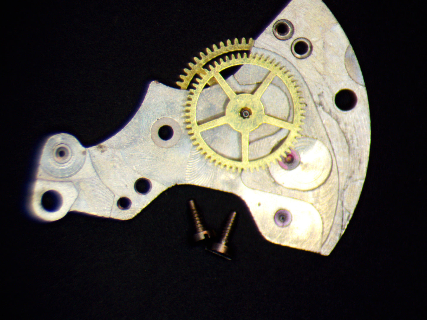 Bulova 11ALAC 0110 Train Wheel Bridge, with 2 wheels