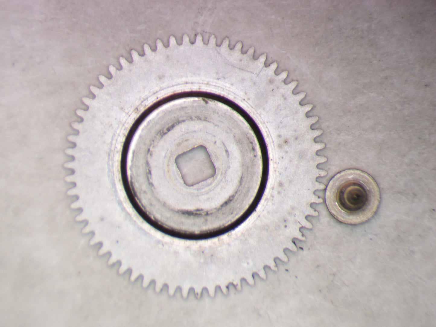 Seiko 6105B 285611 Ratchet wheel w/screw