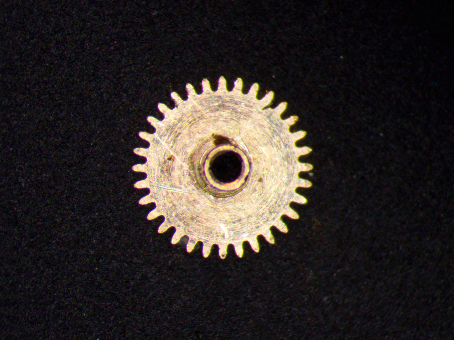 Omega Cal. 650 0255 Hour wheel