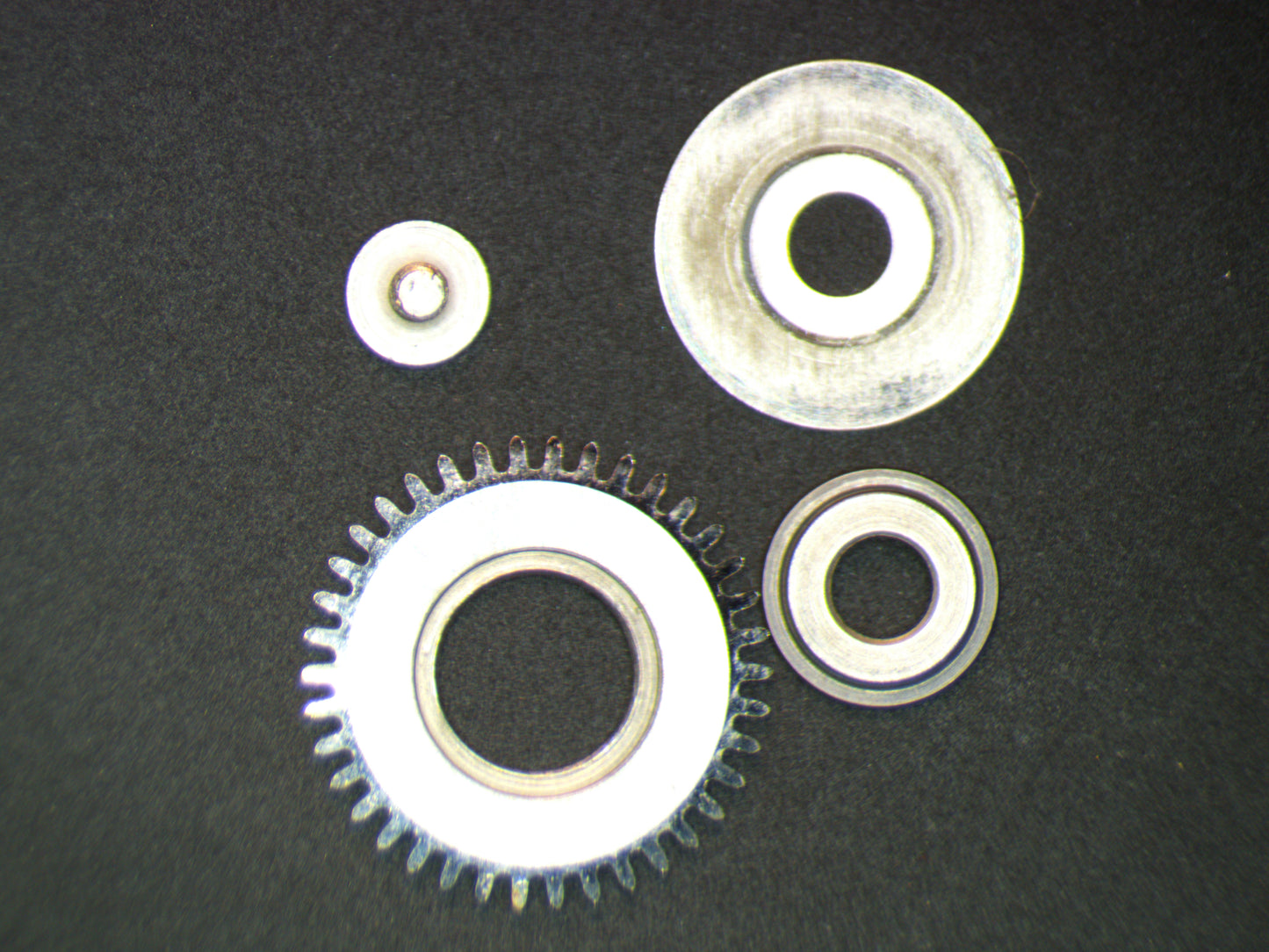 LeCoultre 480|CW 0420 Crown wheel w/inserts w/screw