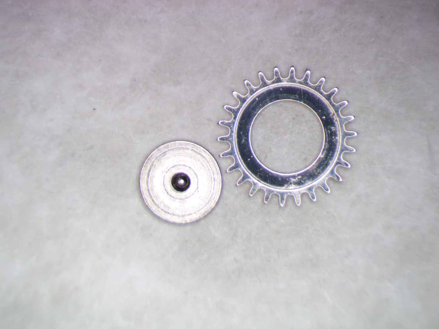 ETA 2824-2 0420 Crown wheel w/screw