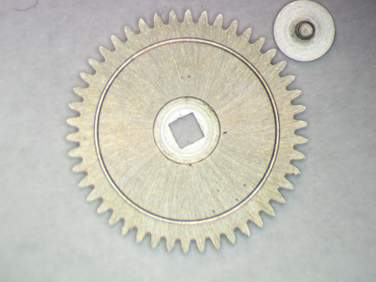 Jules Jurgensen PESEUX 330 0415 Ratchet wheel w/screw