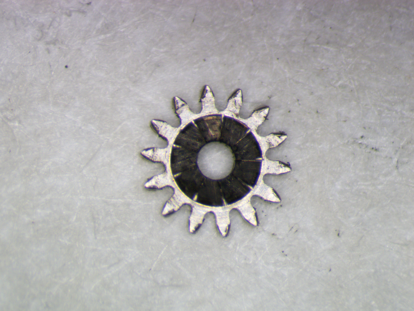 Longines 528 0410 Winding pinion