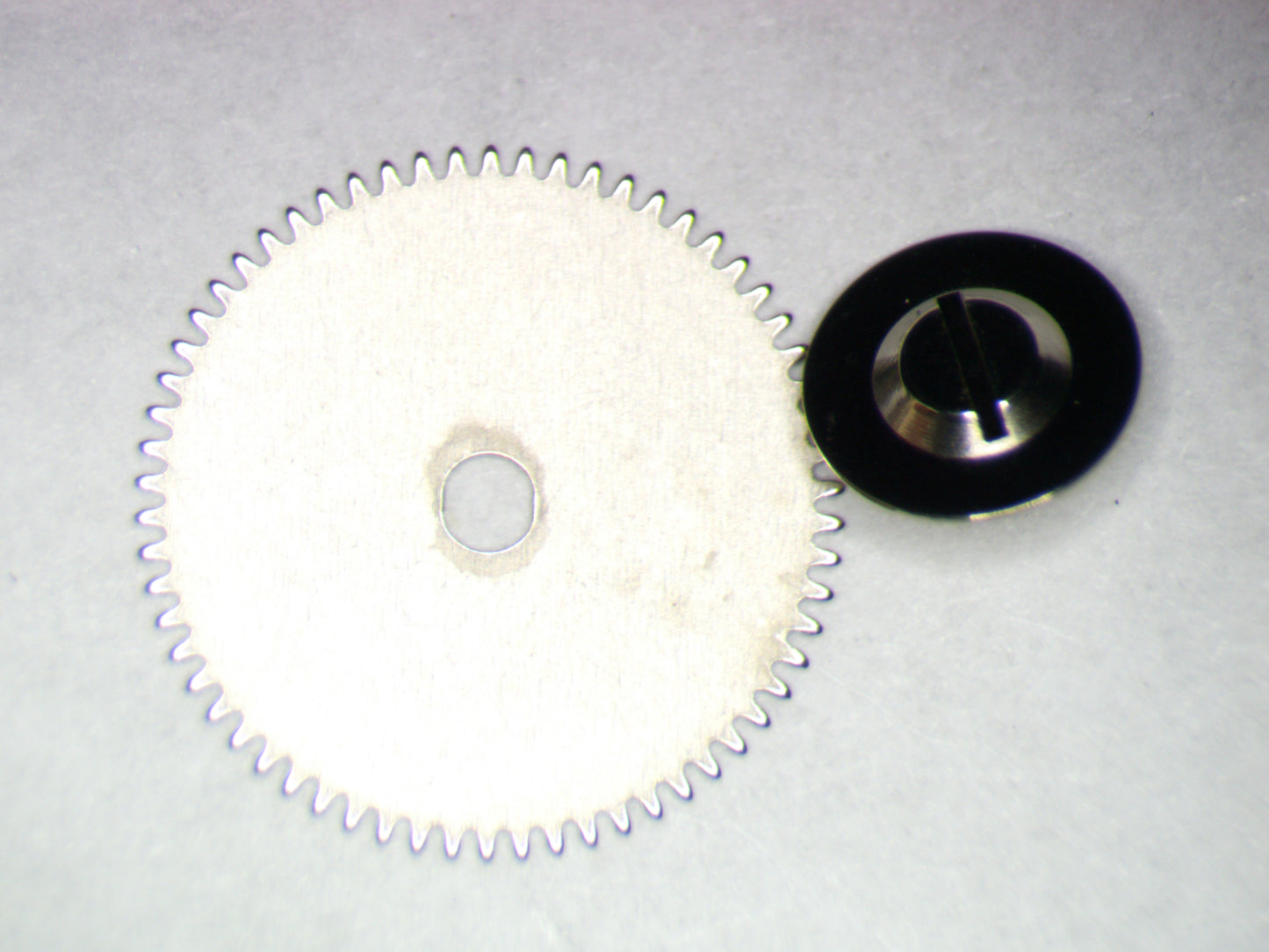Seiko NH36/36A 0285051 Ratchet wheel w/screw