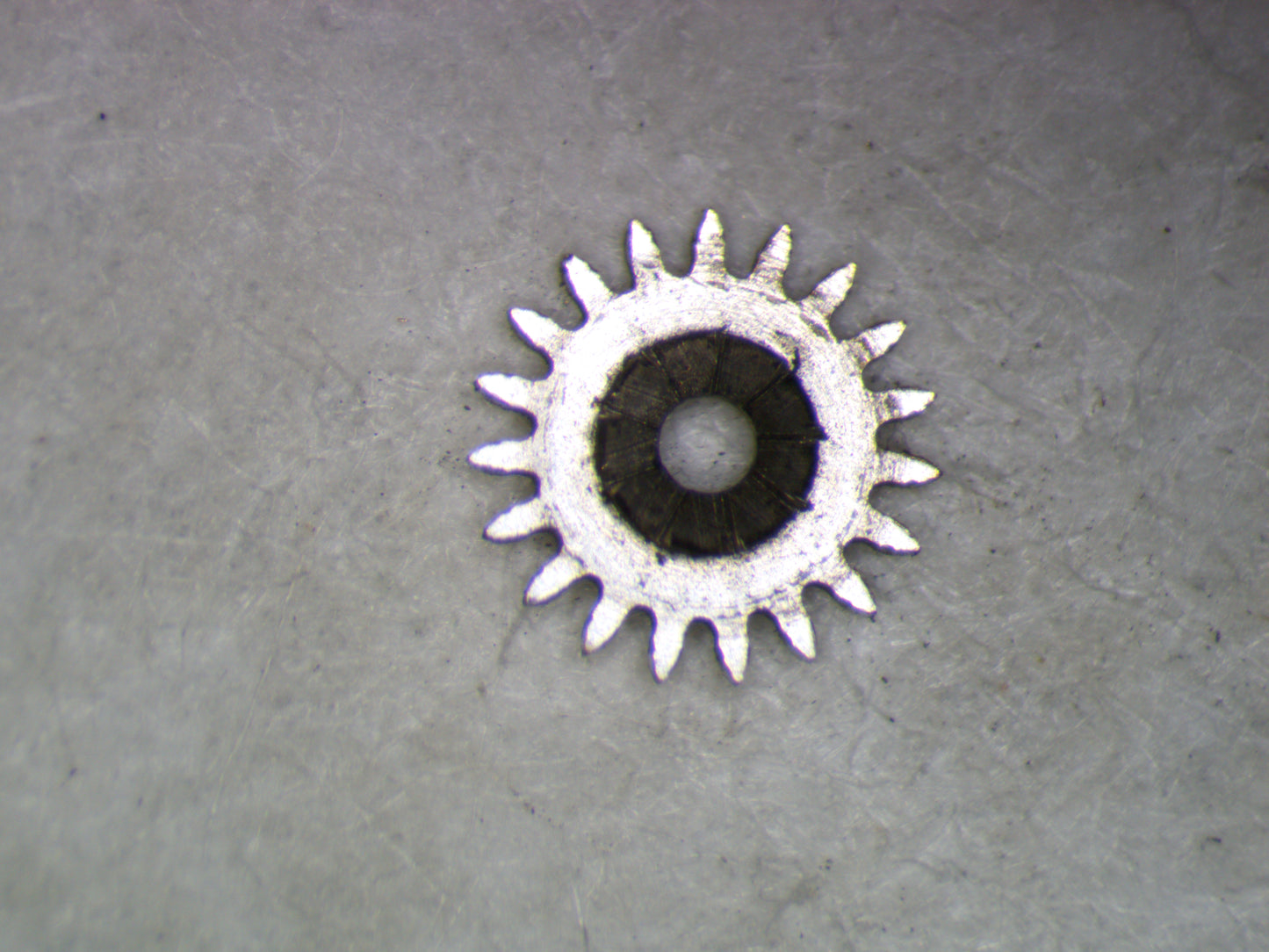 Longines 14.16S 0410 Winding pinion