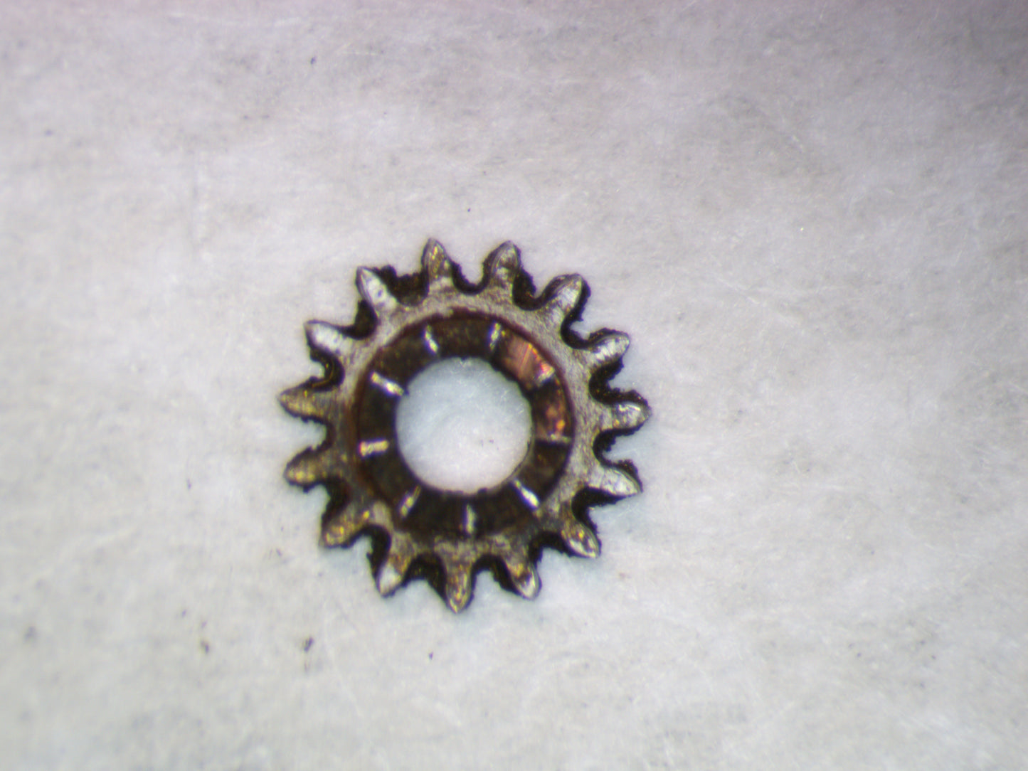 Omega Cal. 371 0410 Winding pinion