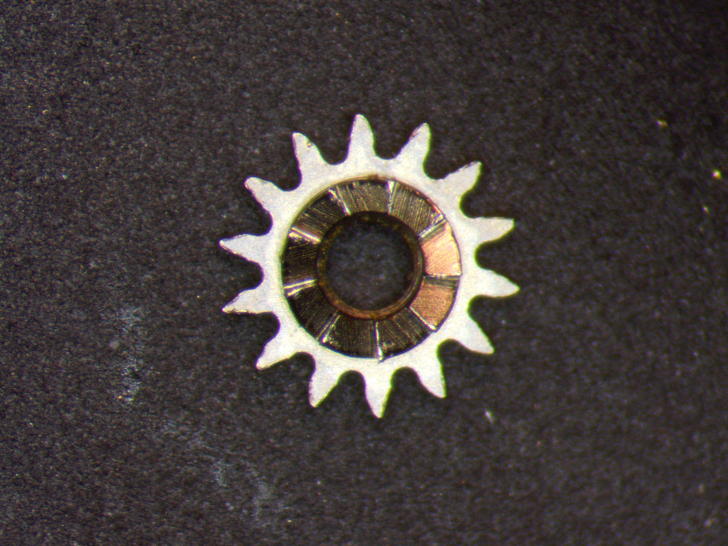 Omega Cal. 625 1108 Winding pinion