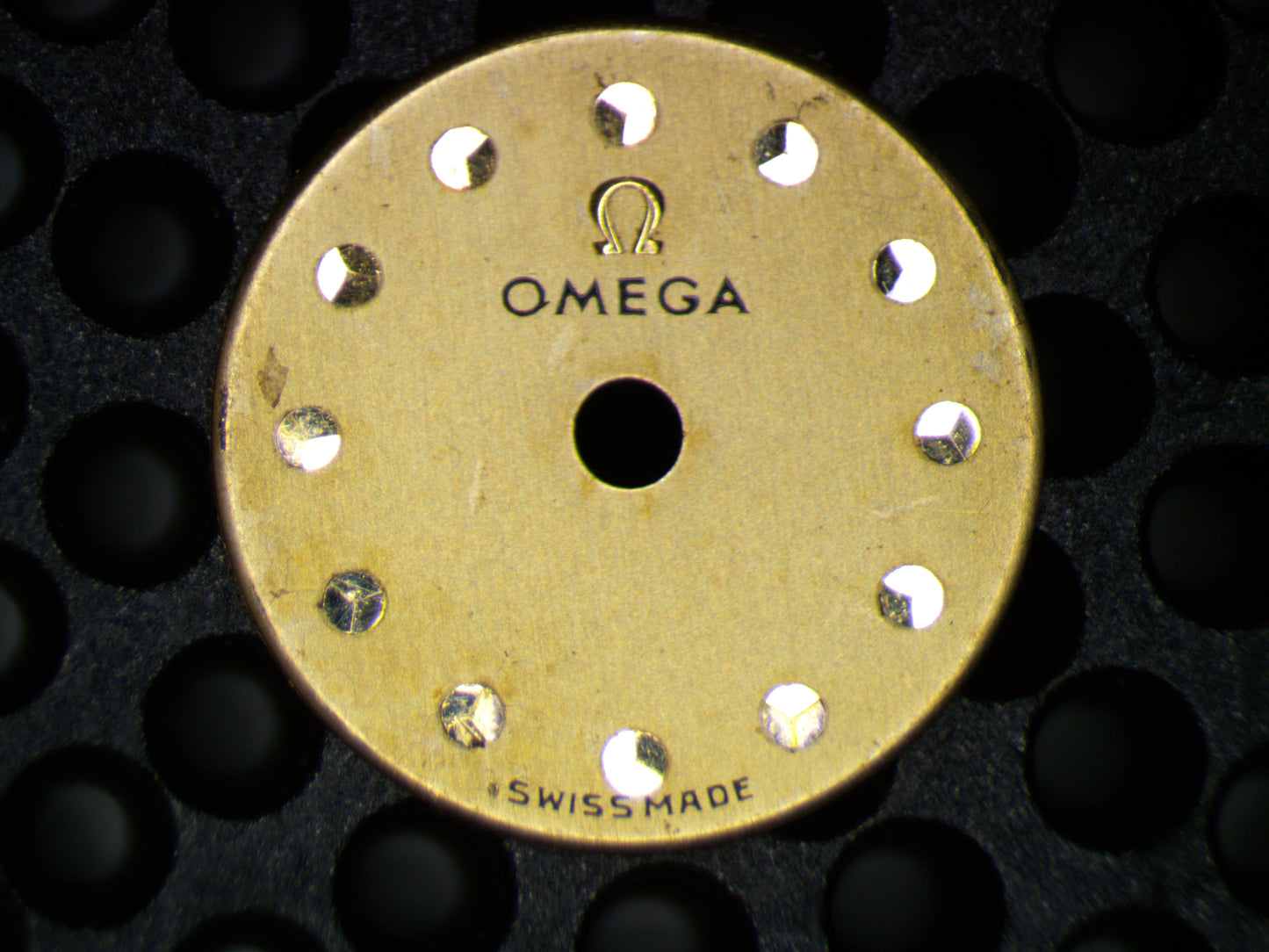 Omega 580 Dial 11.0mm, 18k gold