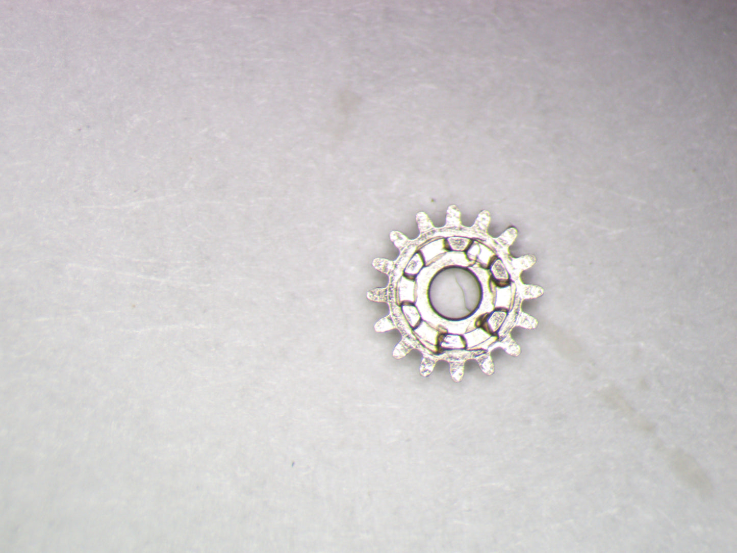 Seiko 4R36 283020 Winding pinion