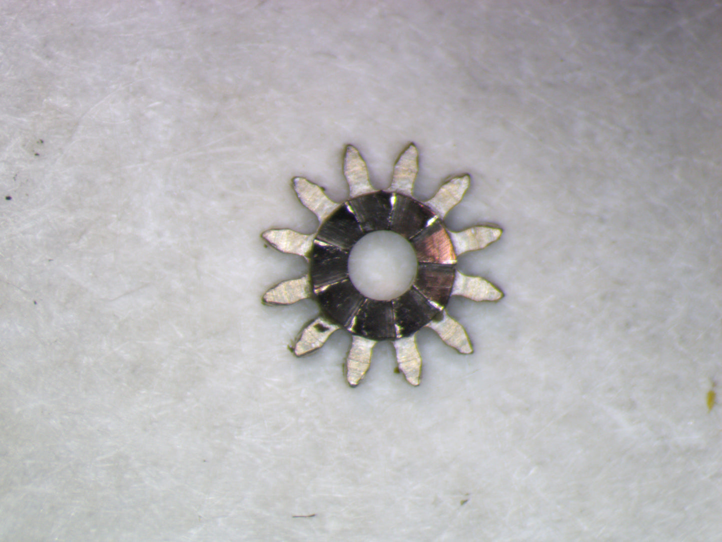 Zodiac 55 Peseux 330 0410 Winding pinion