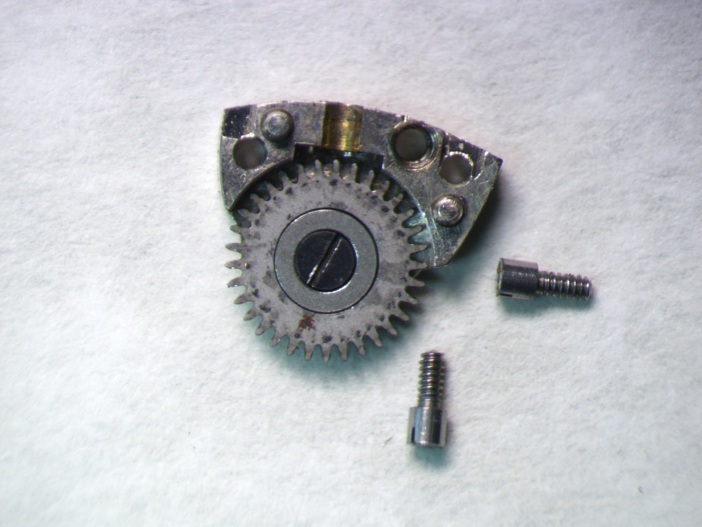 IWC Cal. 62 0420 Crown wheel w/bridge & screws