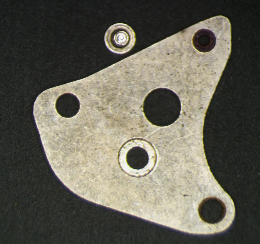 Seiko 7019A 122004 Center Wheel Bridge w/screw