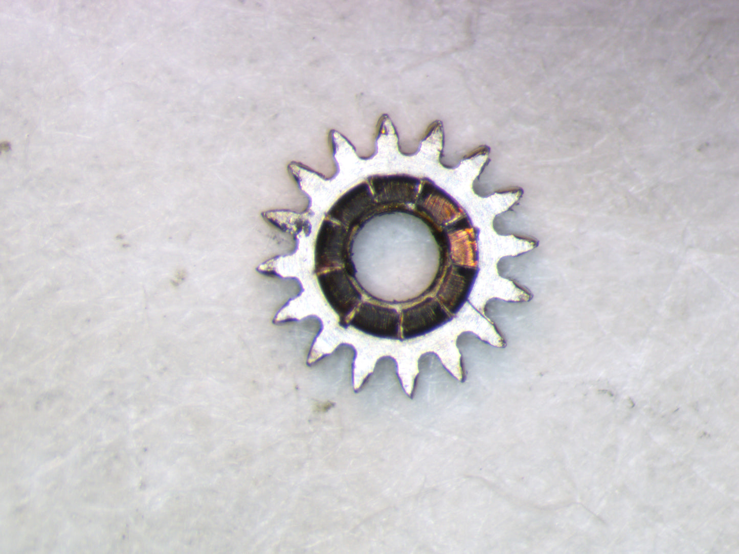 Wittnauer 7SDA1 0410 Winding pinion