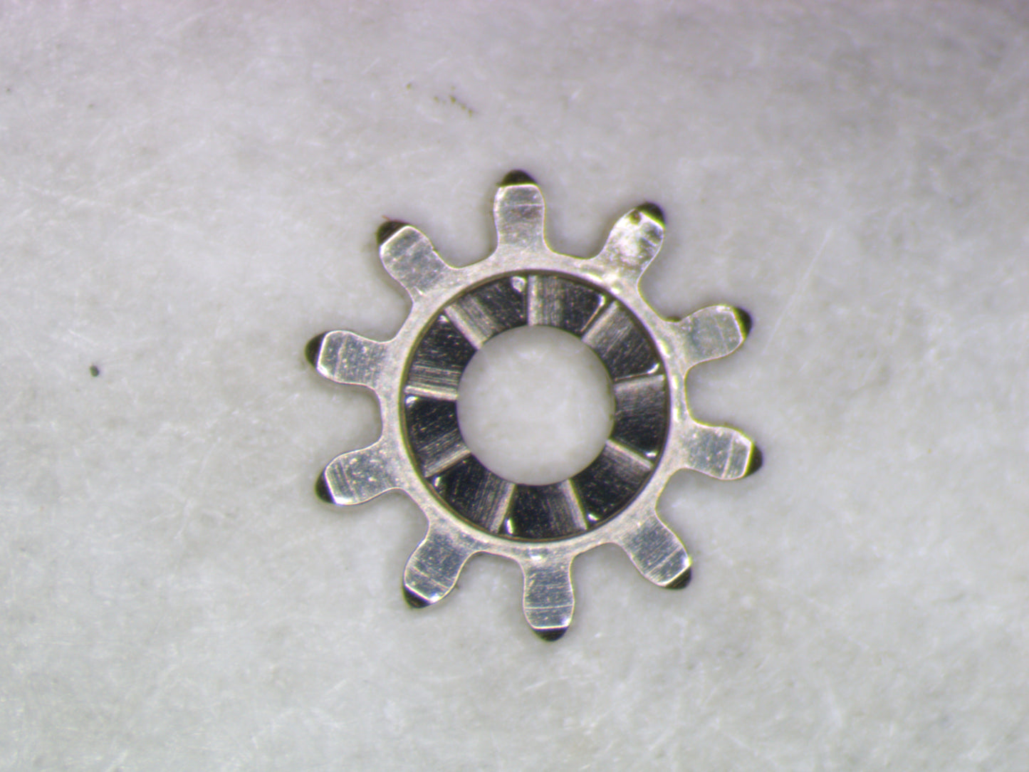 ETA 2824-2 0410 Winding pinion