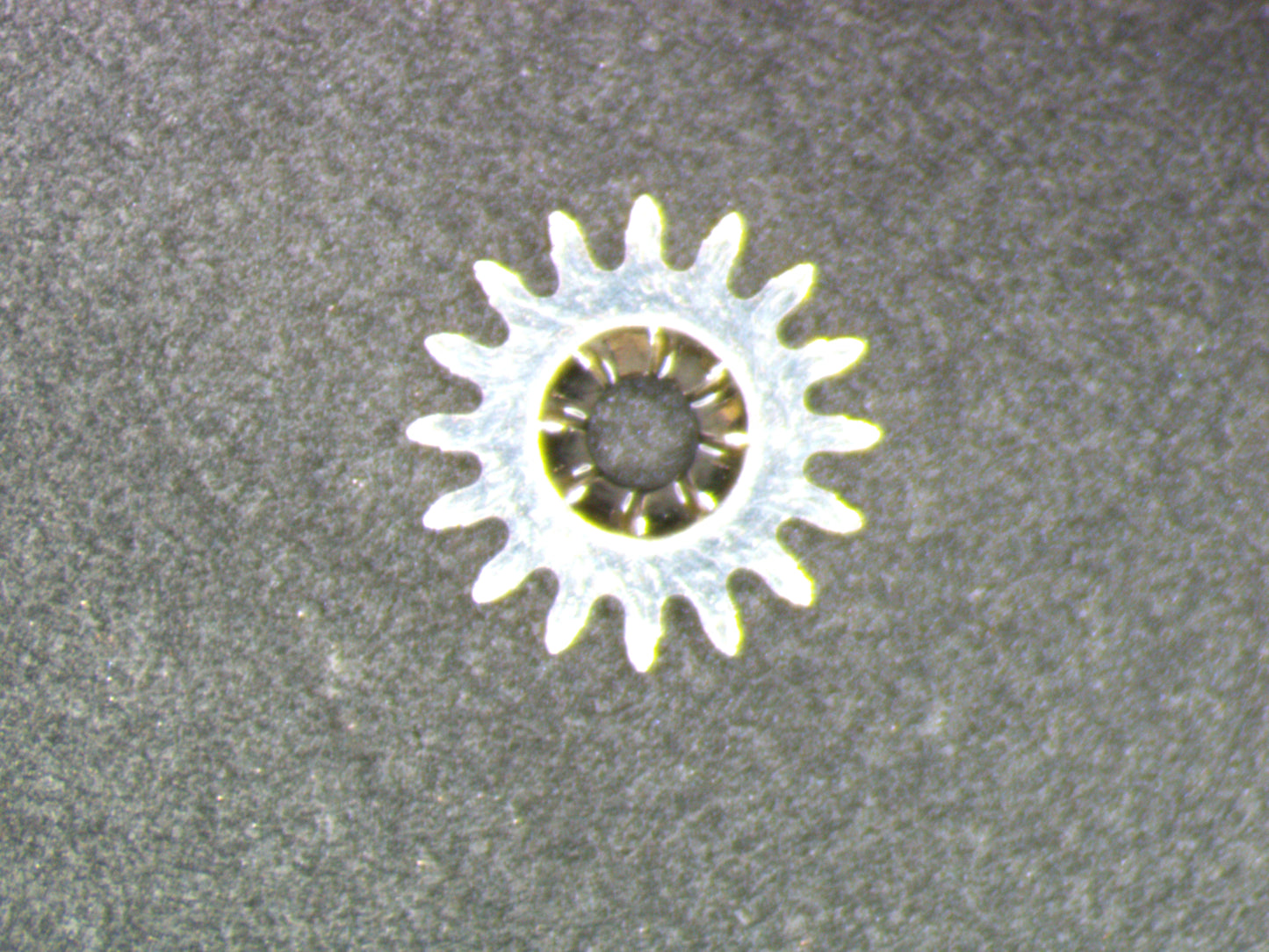 Audemars Piguet 2050/B 0410 Winding pinion