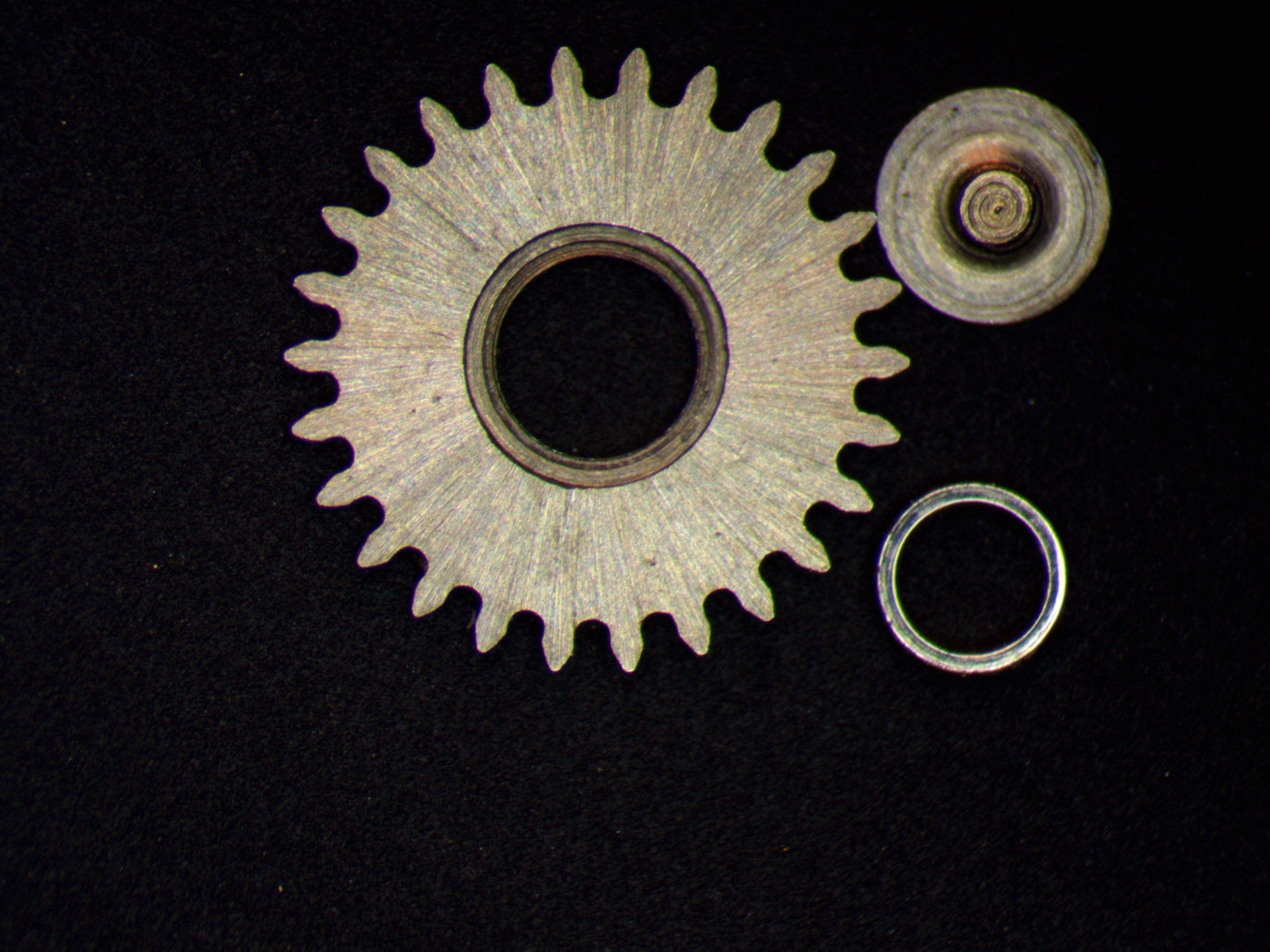 Benrus DN2F ETA 1281 0420 Crown wheel with spacer