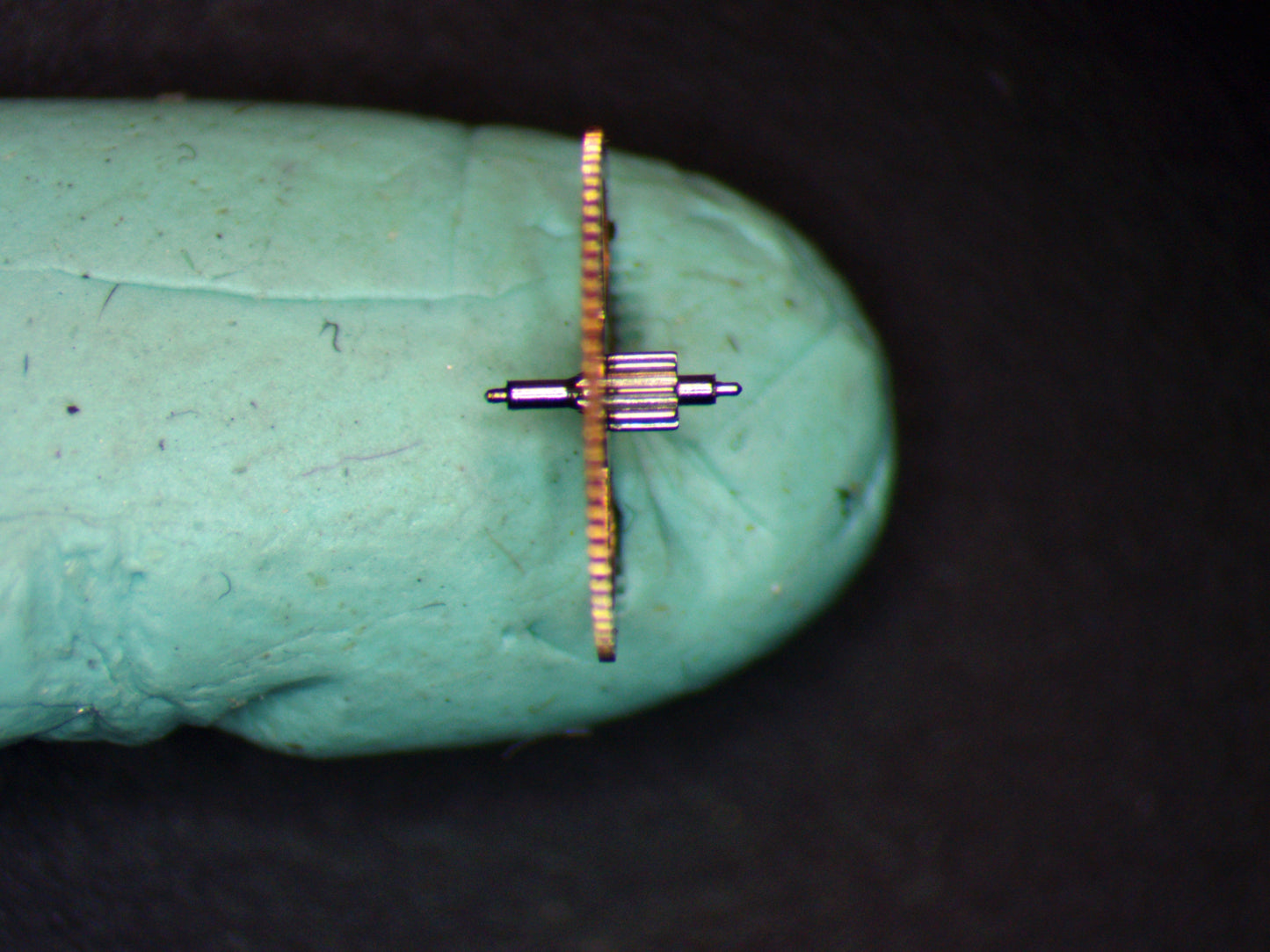 Omega Cal. 625 1243 Fourth wheel and pinion