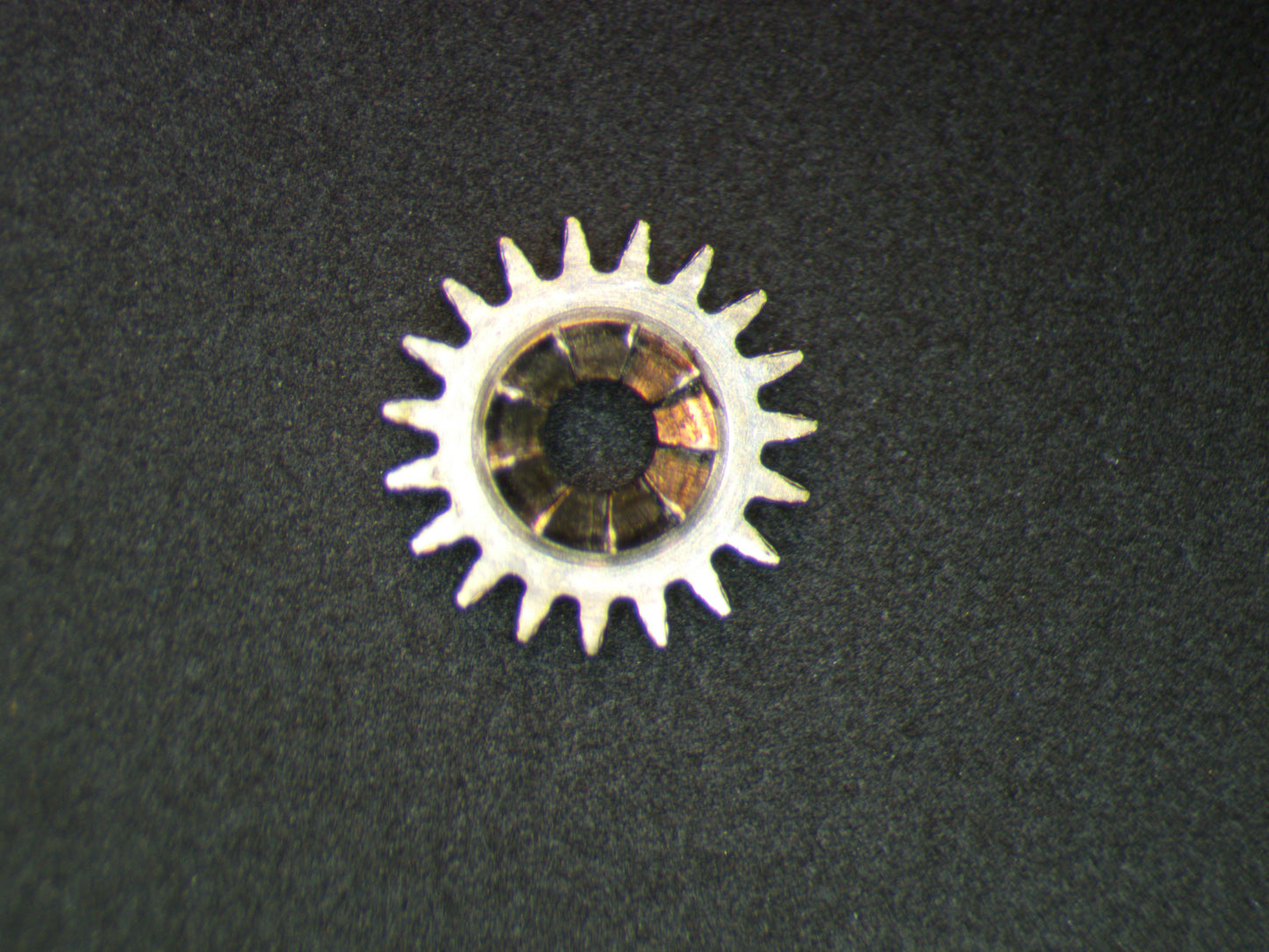 LeCoultre 480|CW 0410 Winding pinion