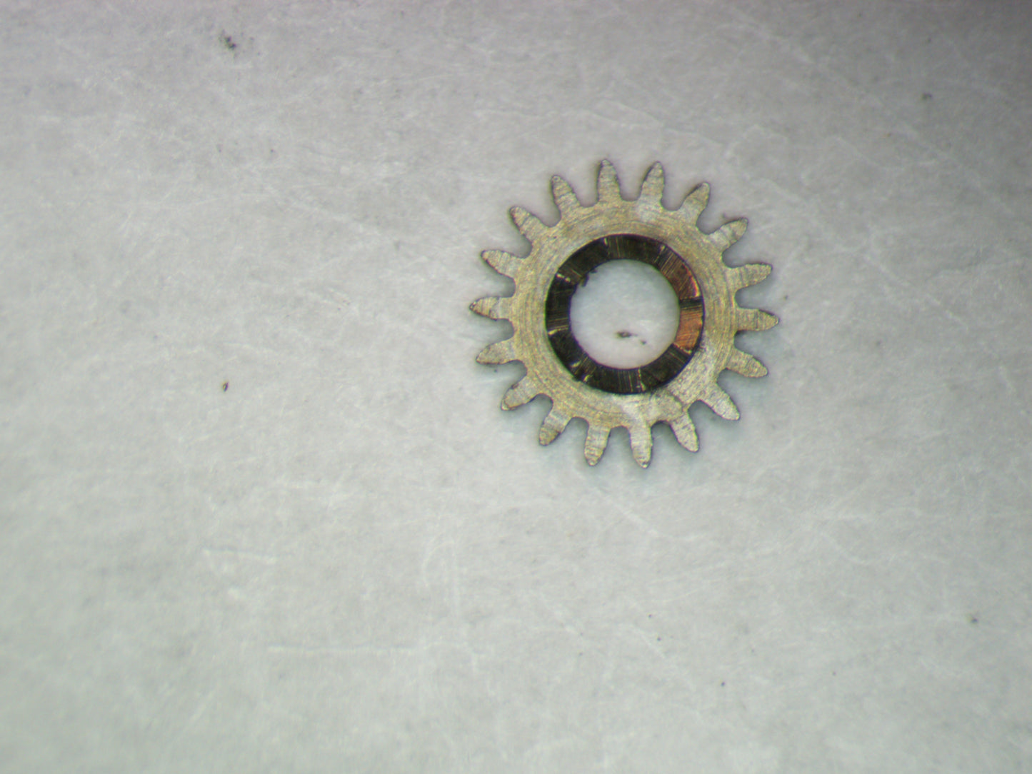 Omega 481 1108 Winding pinion