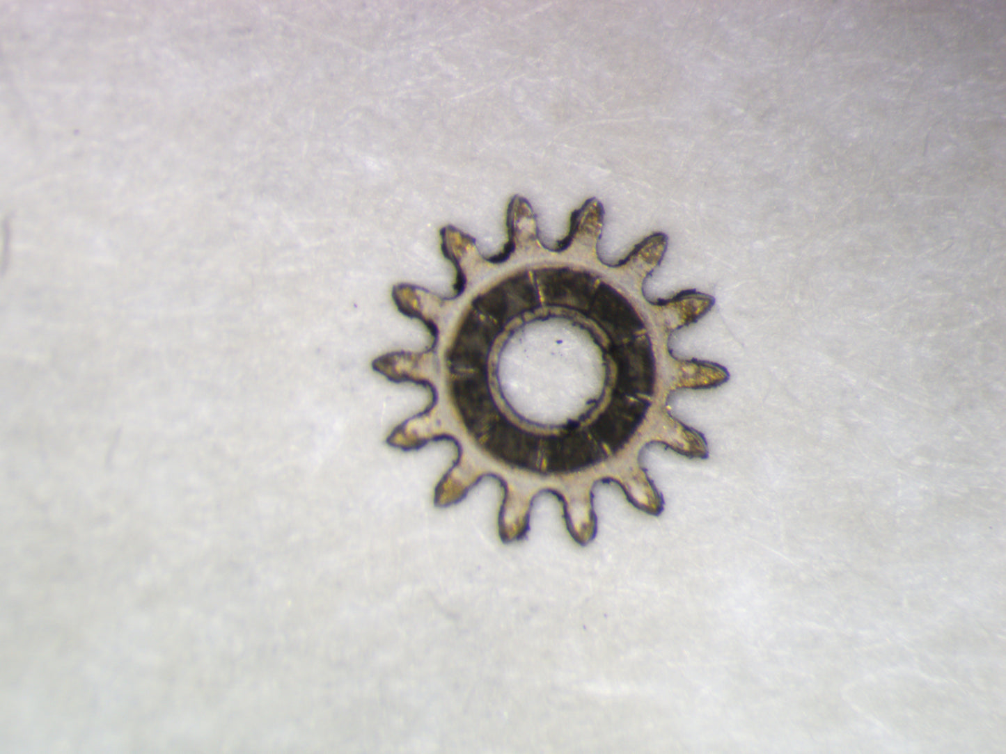 Omega R13.5 1108 Winding pinion