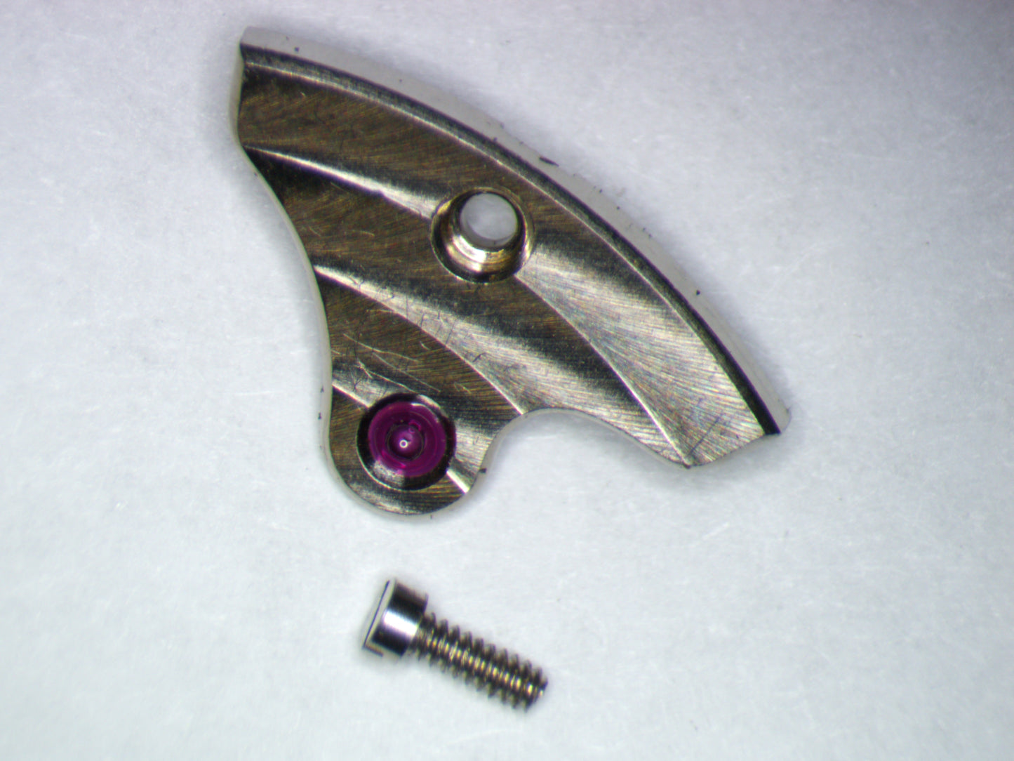 IWC 852 Escape wheel cock w/screw