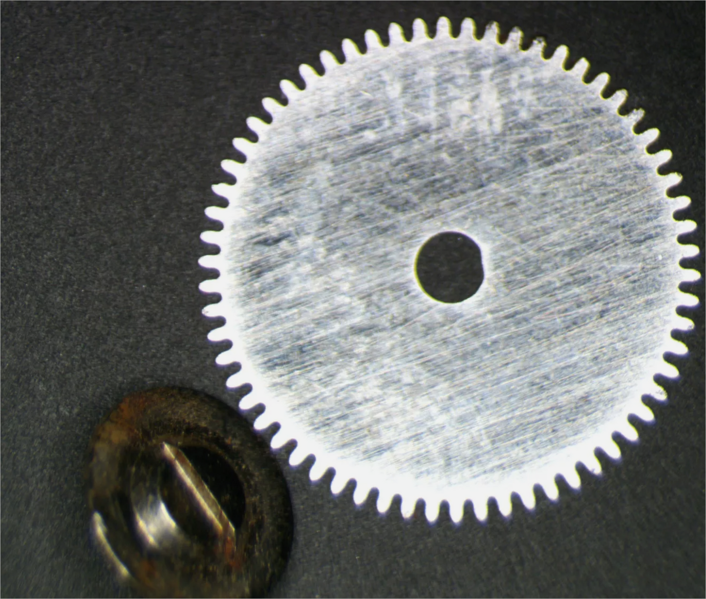 Seiko 7019A 285013 Ratchet wheel w/screw w/screw