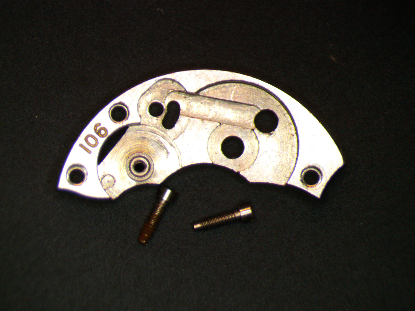 Universal Geneve 106 0105 Barrel Bridge w/screws