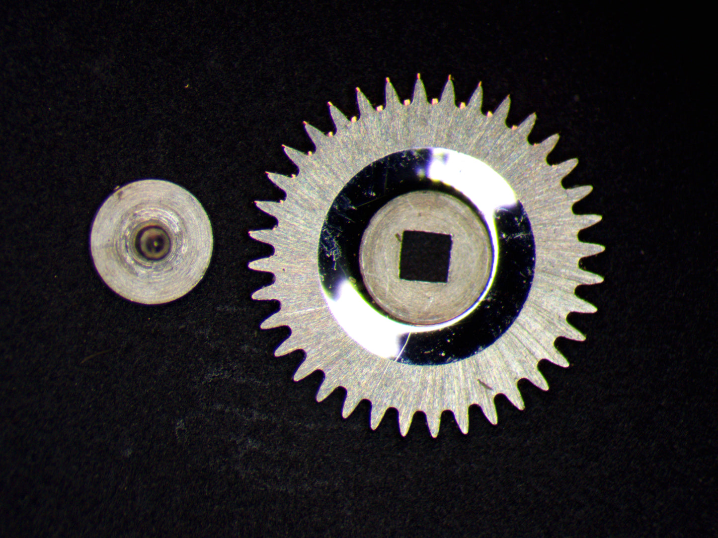 Omega Cal. 212 0415 Ratchet wheel