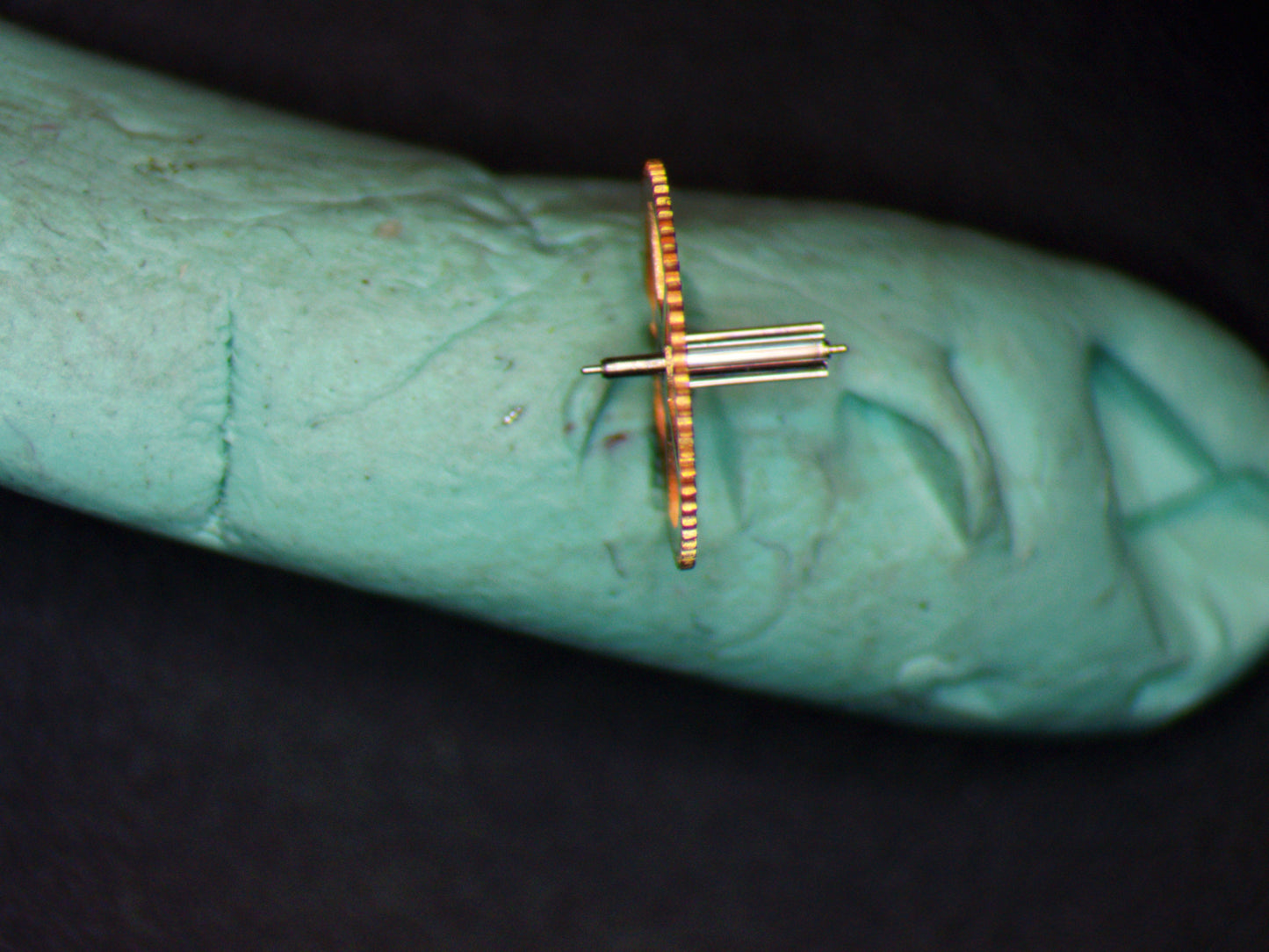 Omega Cal. 212 1243 Fourth Wheel