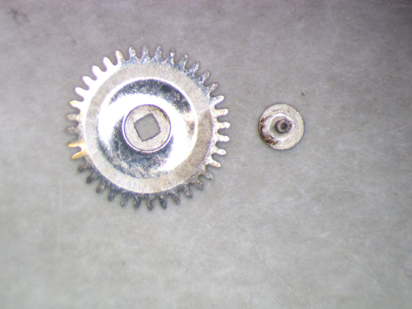 Longines 410 0415 Ratchet wheel w/screw