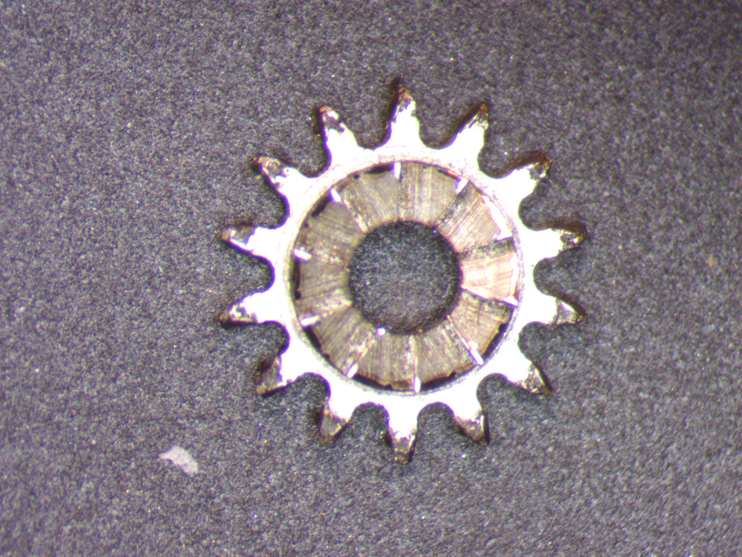 Benrus DN2F ETA 1281 0410 Winding pinion