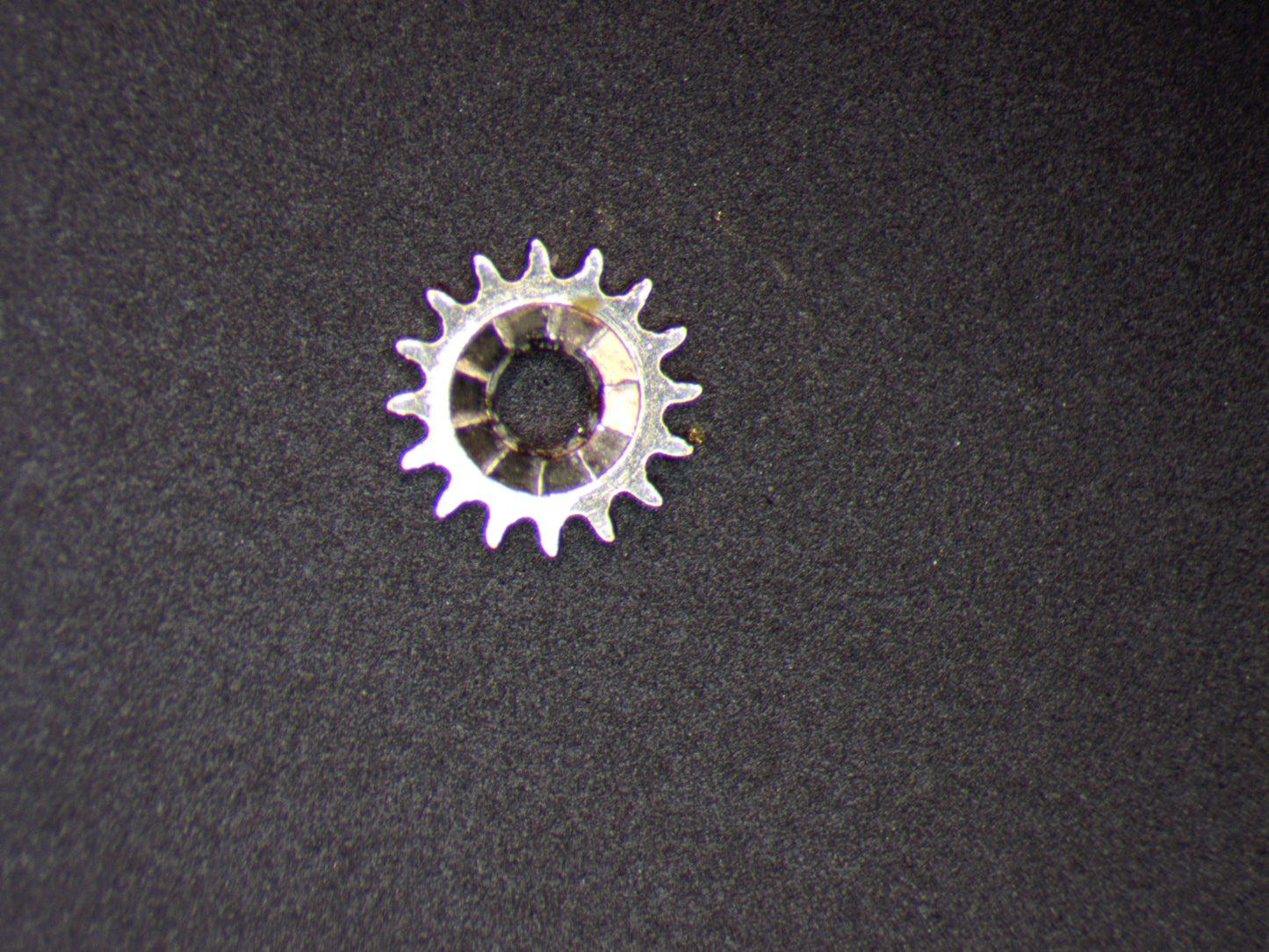 Lemania Cal. 1341 0410 Winding pinion