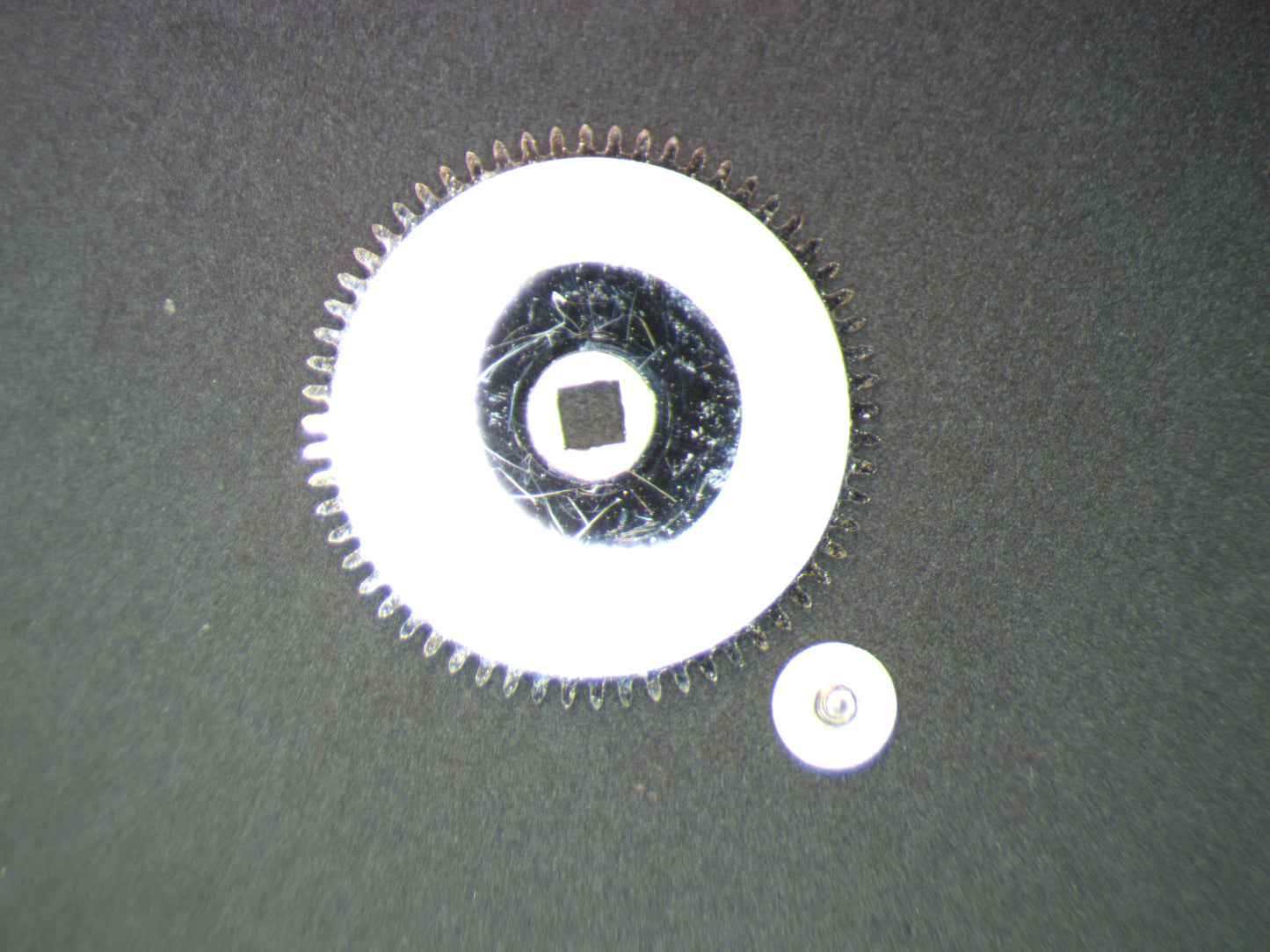 LeCoultre 480|CW 0415 Ratchet wheel w/screw