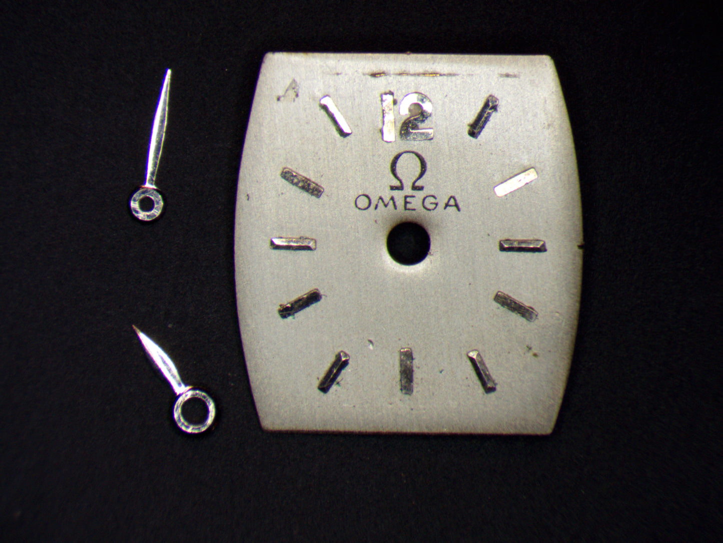 Omega Cal. 212 Dial with hands, silver 13x12mm