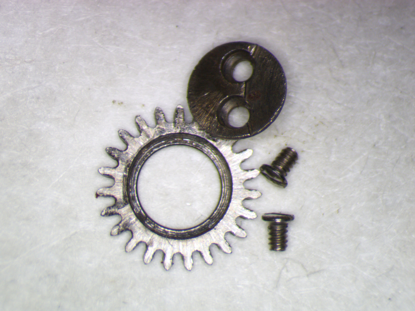 Girard-Perregaux 73 0420 Crown wheel w/screws