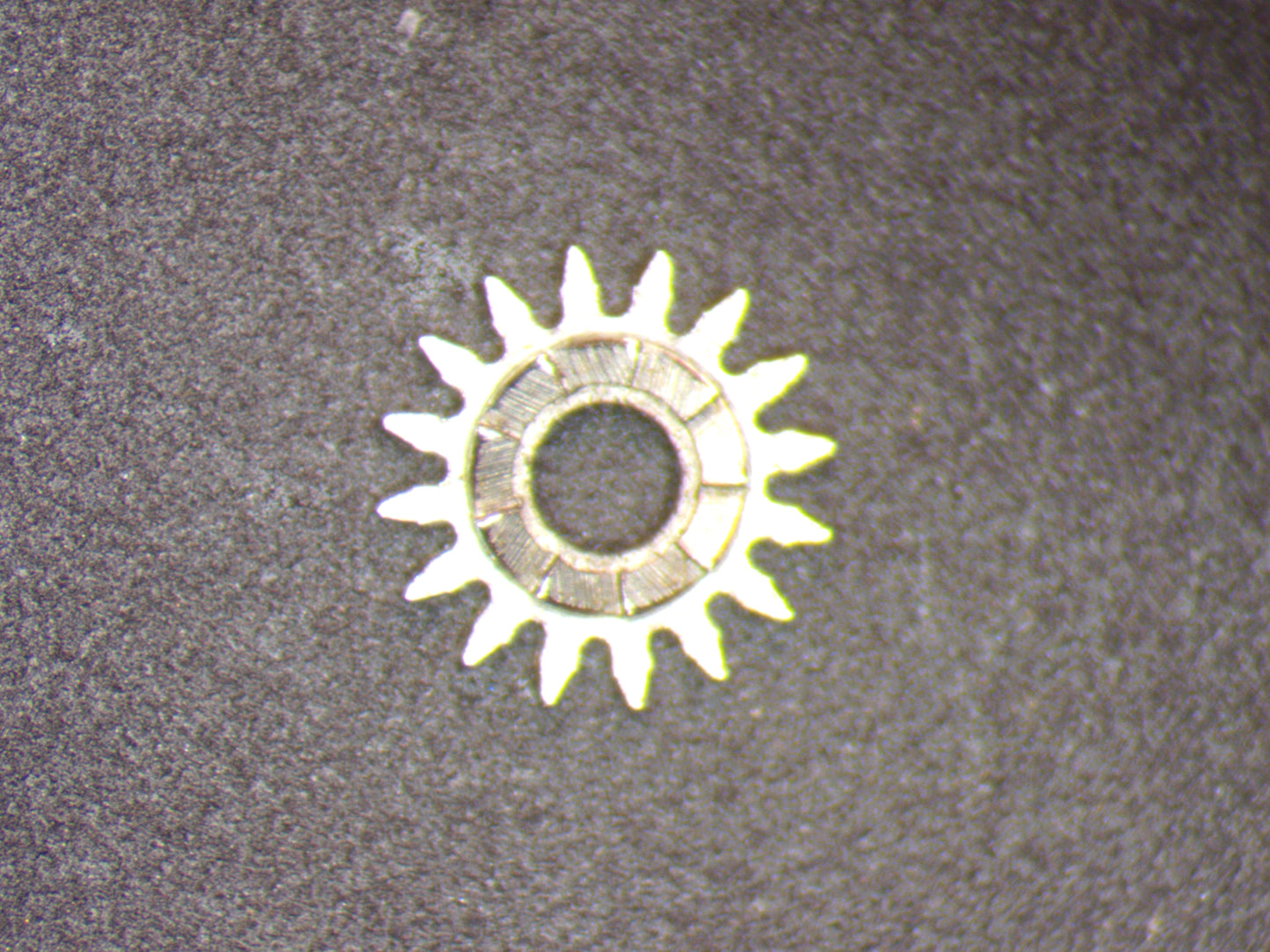 Omega Cal. 212 0410 Winding pinion