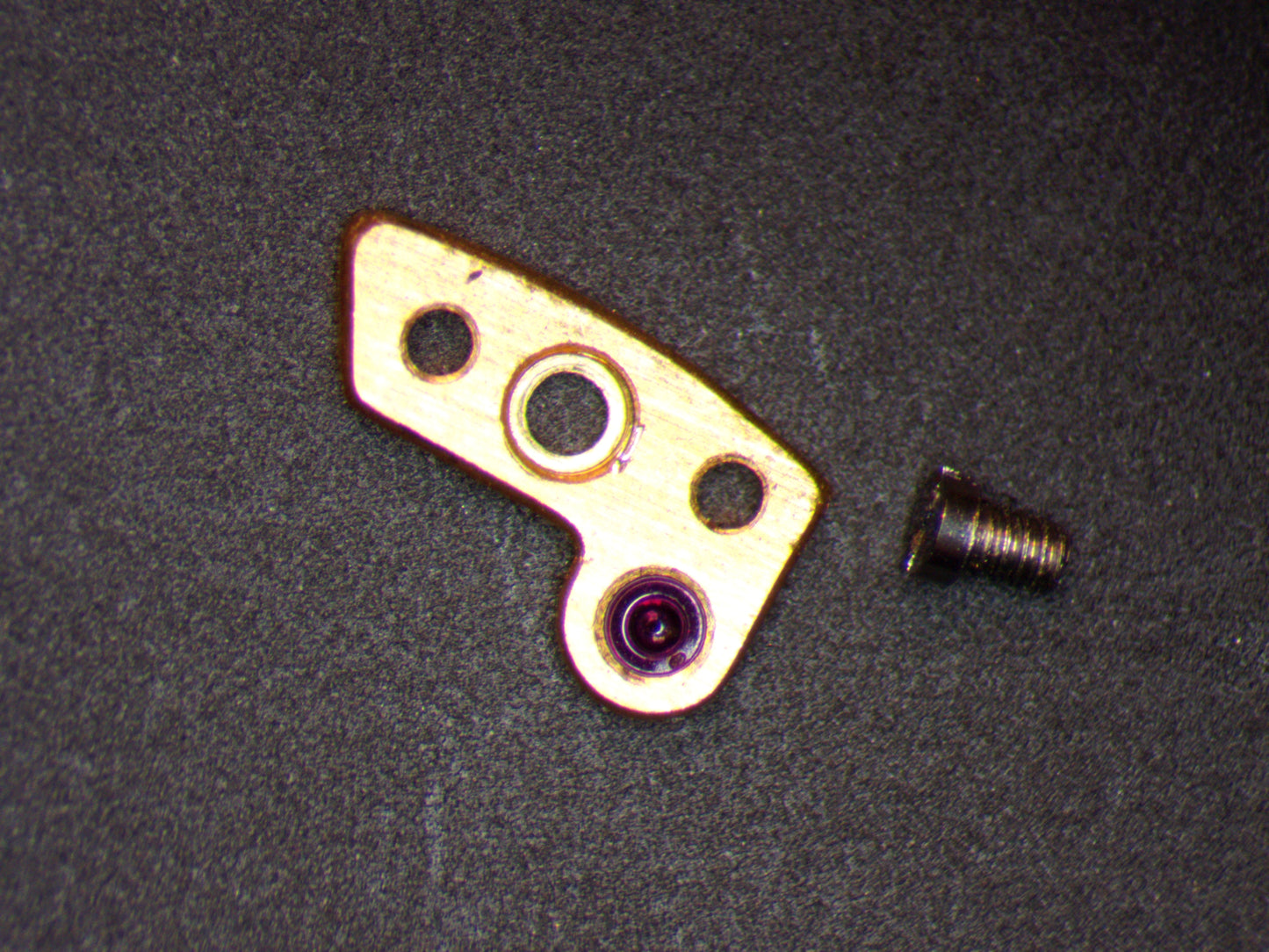 Omega Cal. 212 0125 Pallet Cock w/scre