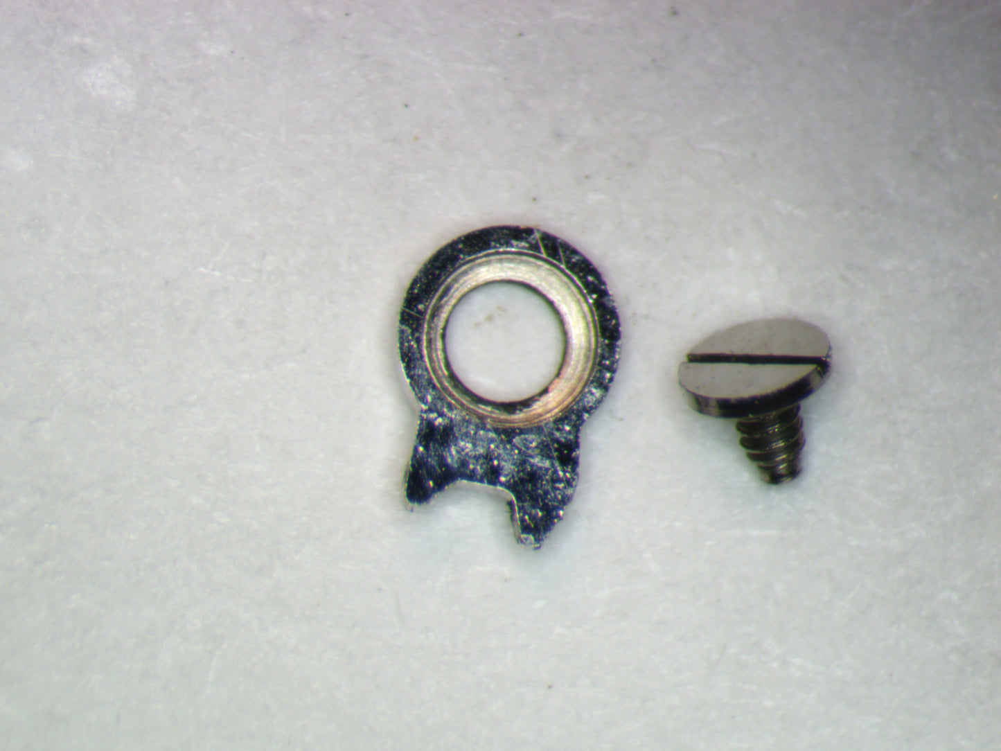 Baume & Mercier 1050 0425 Click w/screw