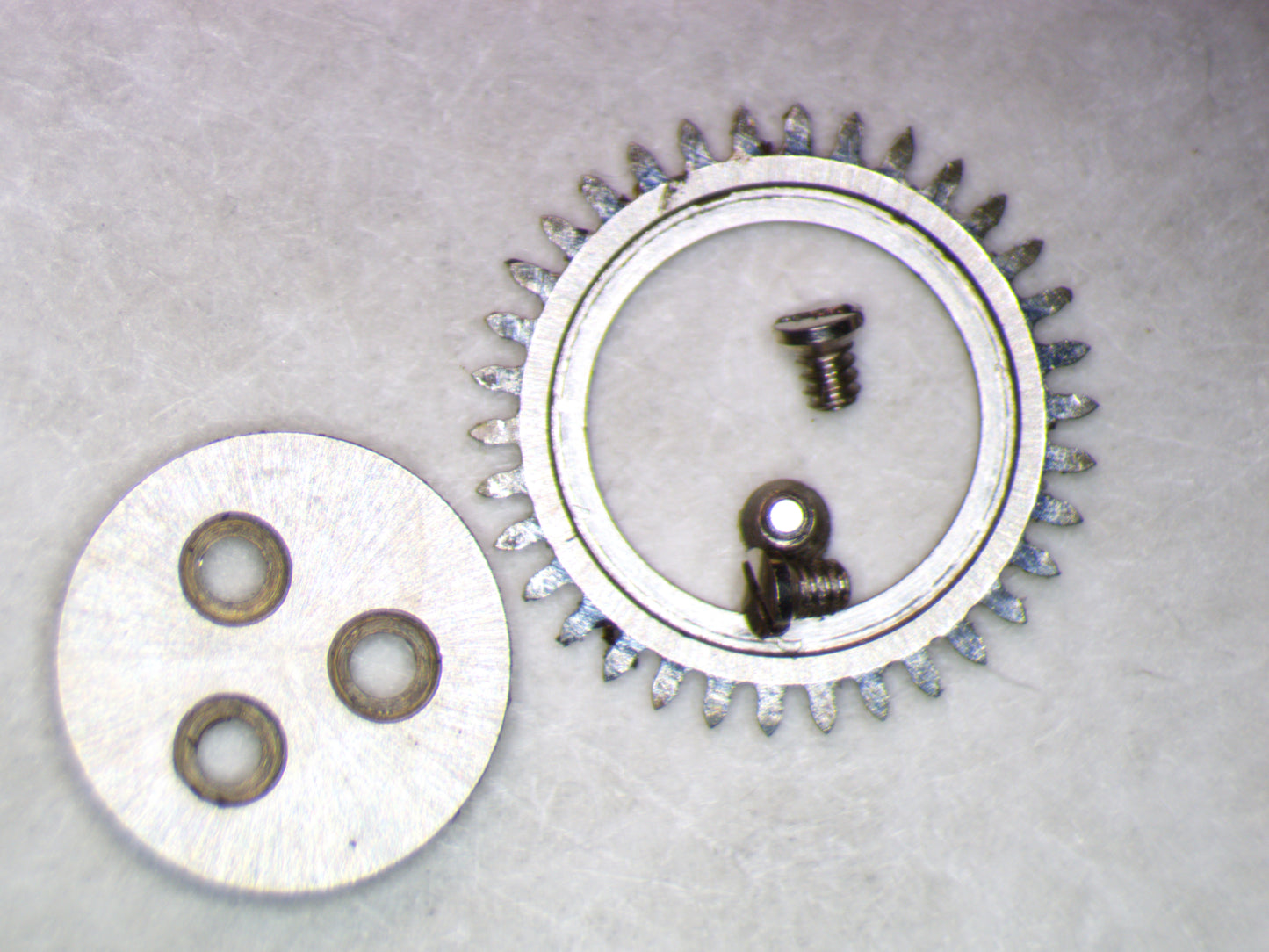 Longines 370 0420 Crown wheel w/screws