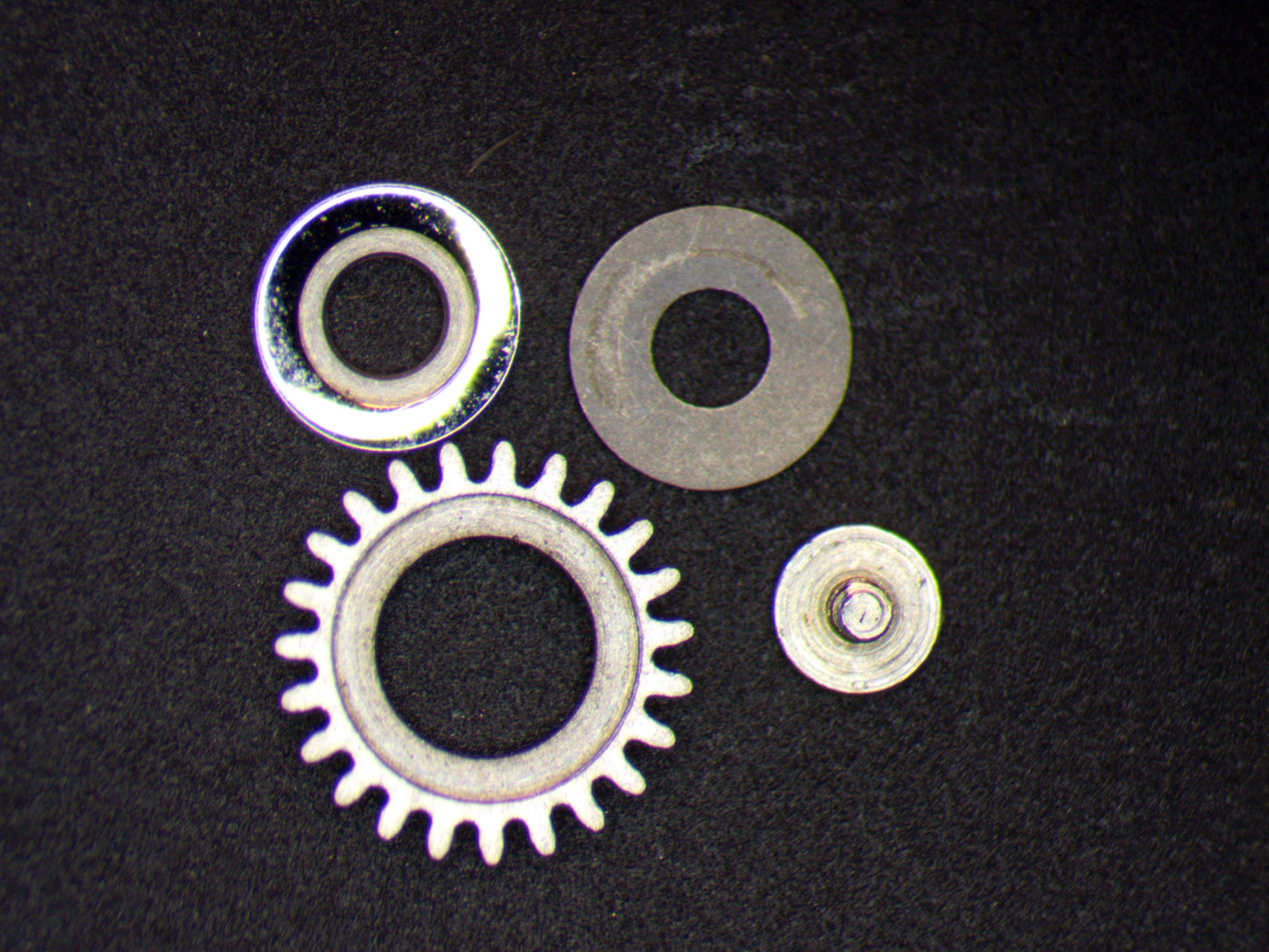Omega Cal. 212 0420 Crown wheel, inserts w/screw