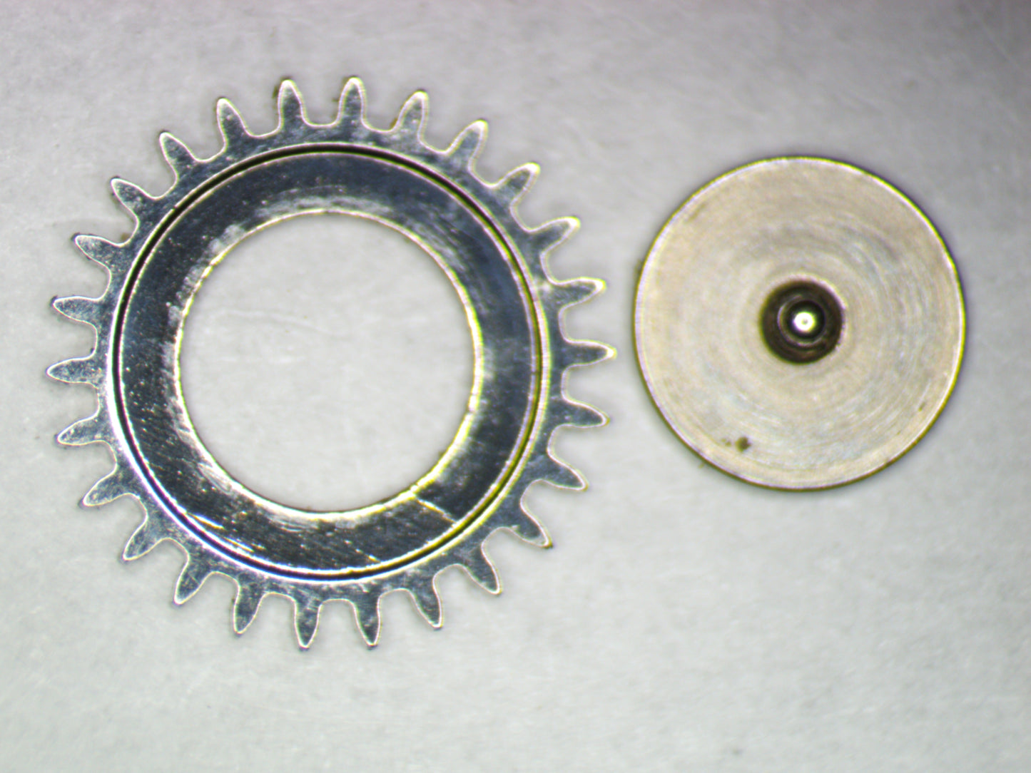 Hamilton 827 ETA 2789-1 0420 Crown wheel w/screw