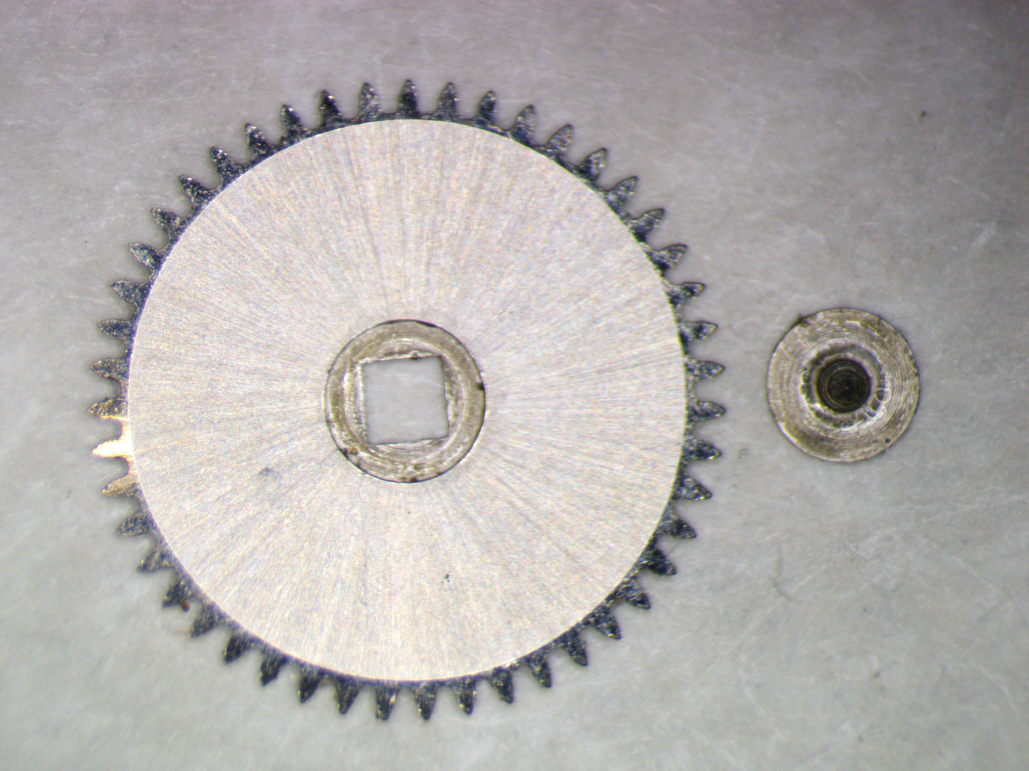 Girard-Perregaux 45EU 0415 Ratchet wheel w/screw