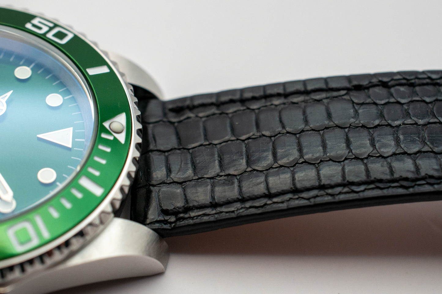Custom Swiss Green Diving Watch ETA 2824-2 20 ATM - Brand New