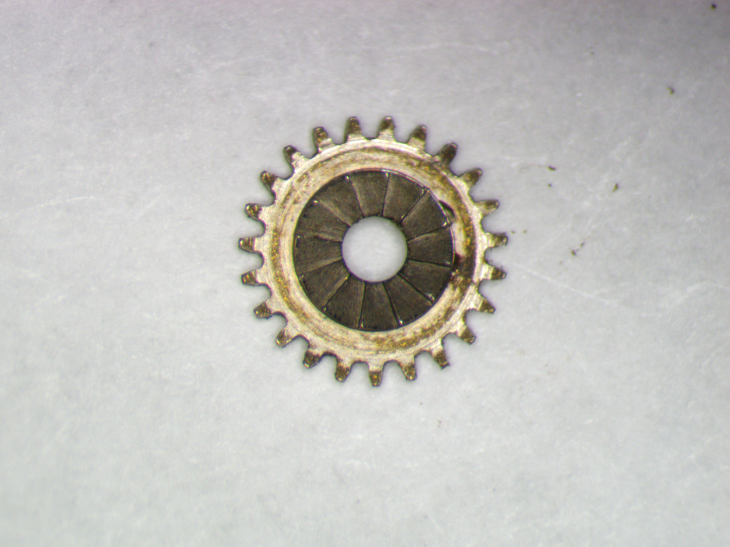 Longines L890.2 0410 Winding pinion