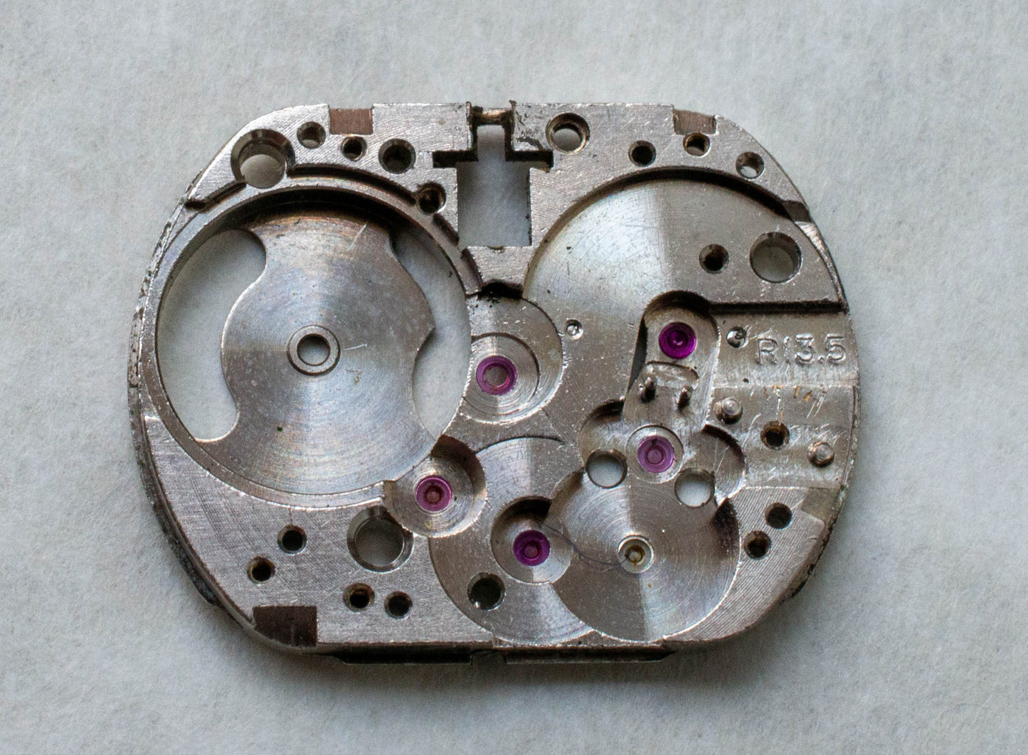 Omega R13.5 0100 Main Plate