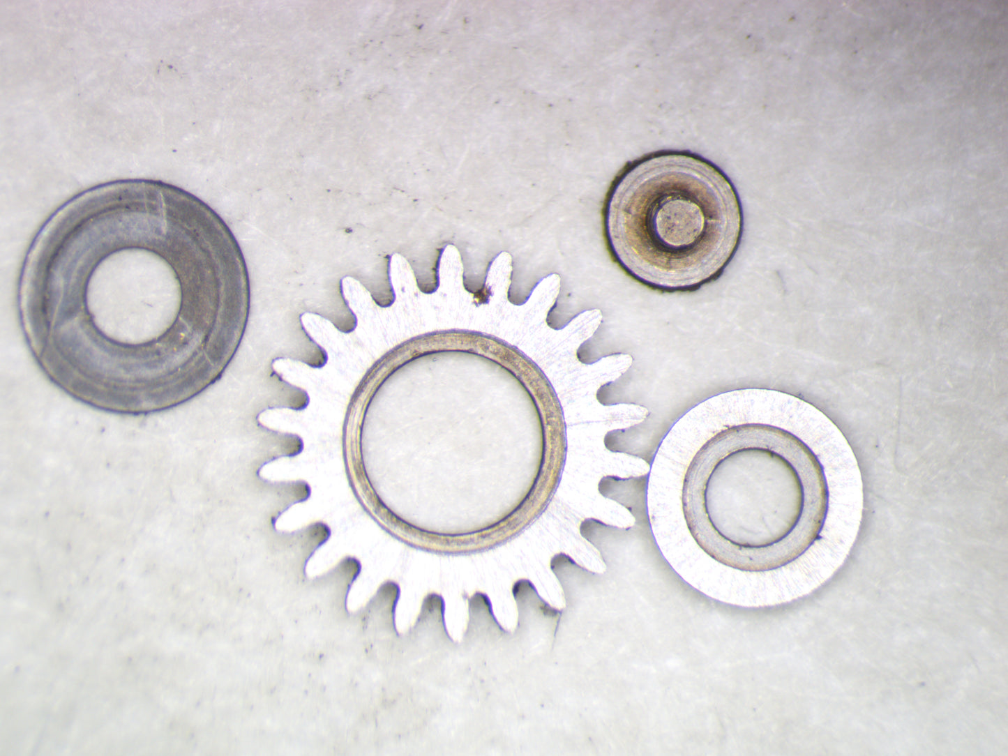 Omega R13.5 1101 Crown wheel w/screw