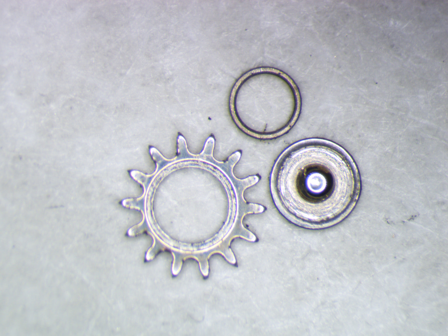 Wittnauer 3W2 0420 Crown wheel w/screw