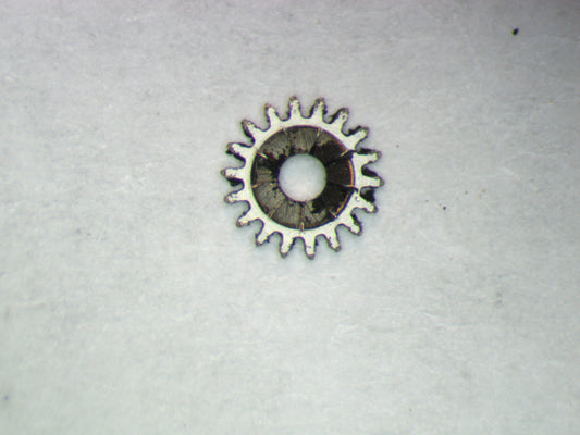 Juvenia 892 ETA 2472 0410 Winding pinion