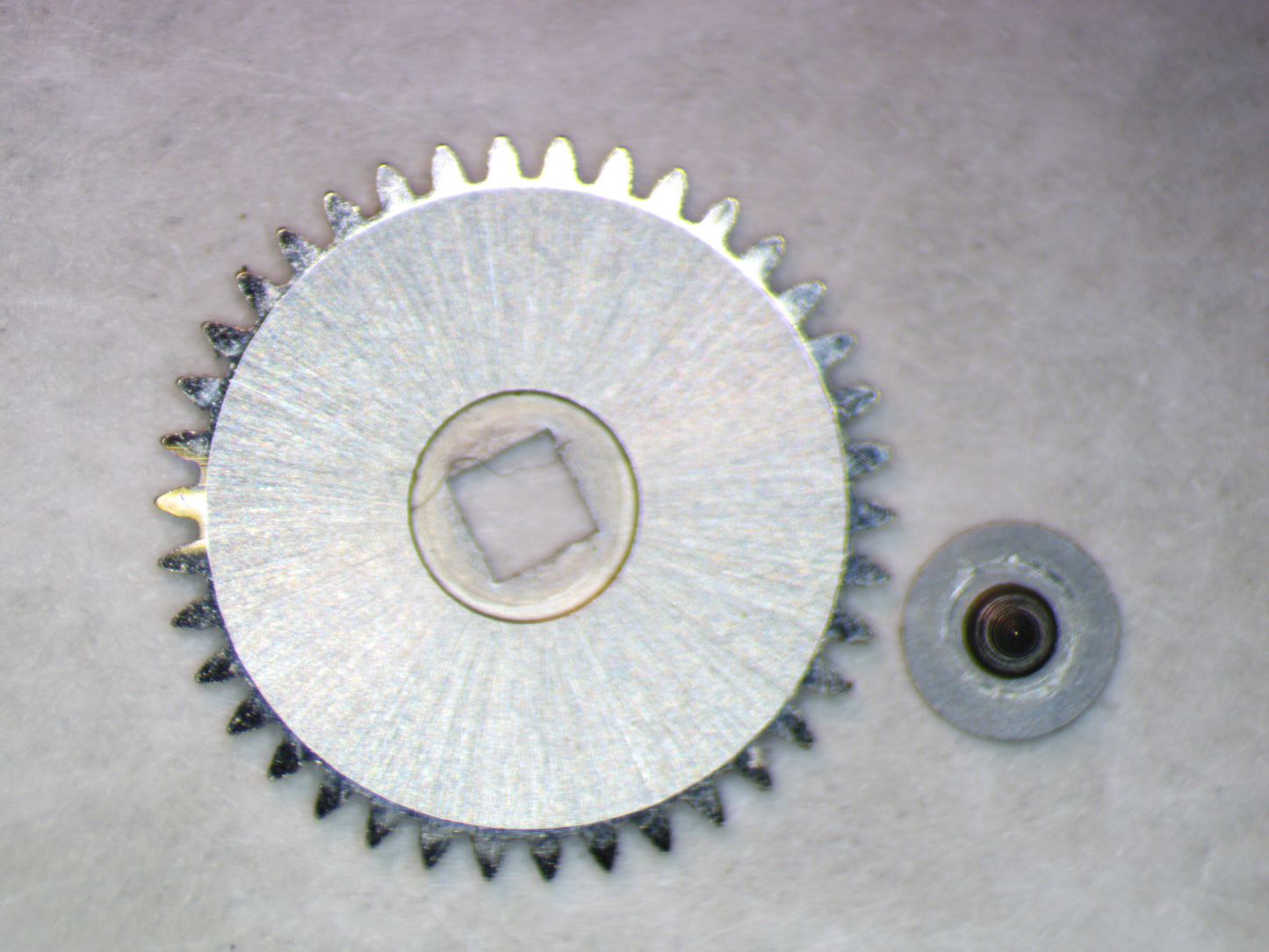 ETA 2391 0415 Ratchet wheel w/screw