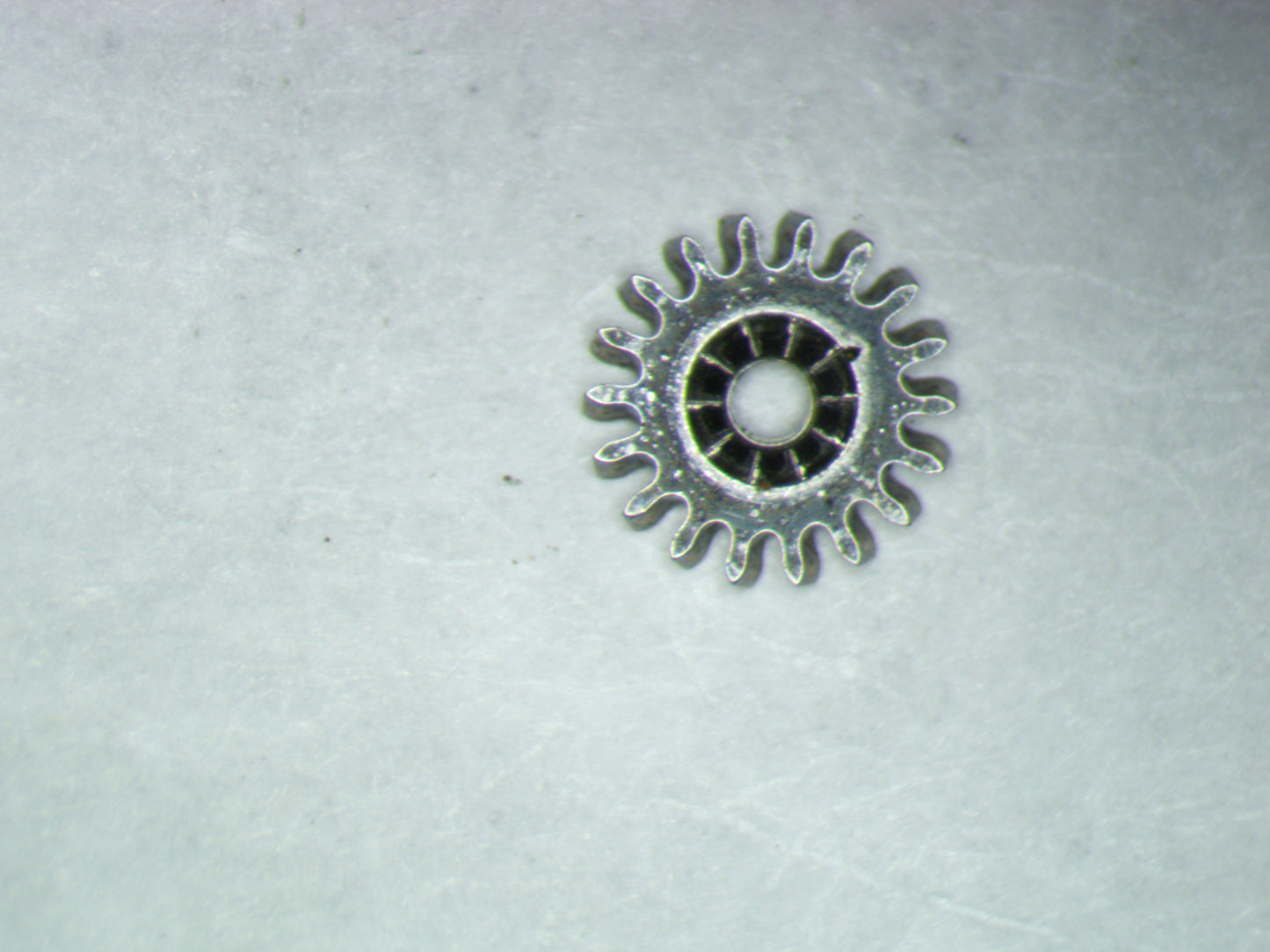 Omega 730 1108 Winding pinion